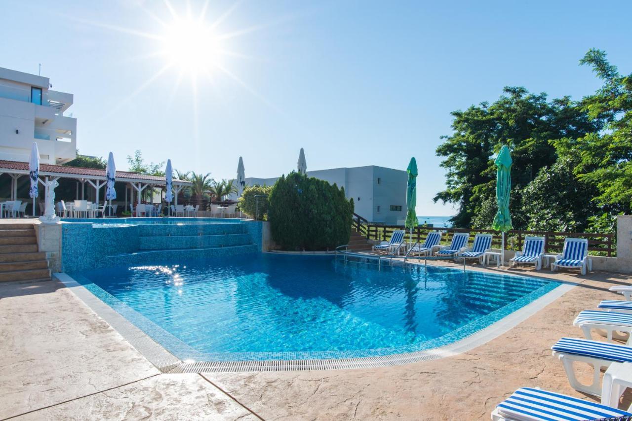 Семеен Хотел Golden Place Sozopol Exterior photo