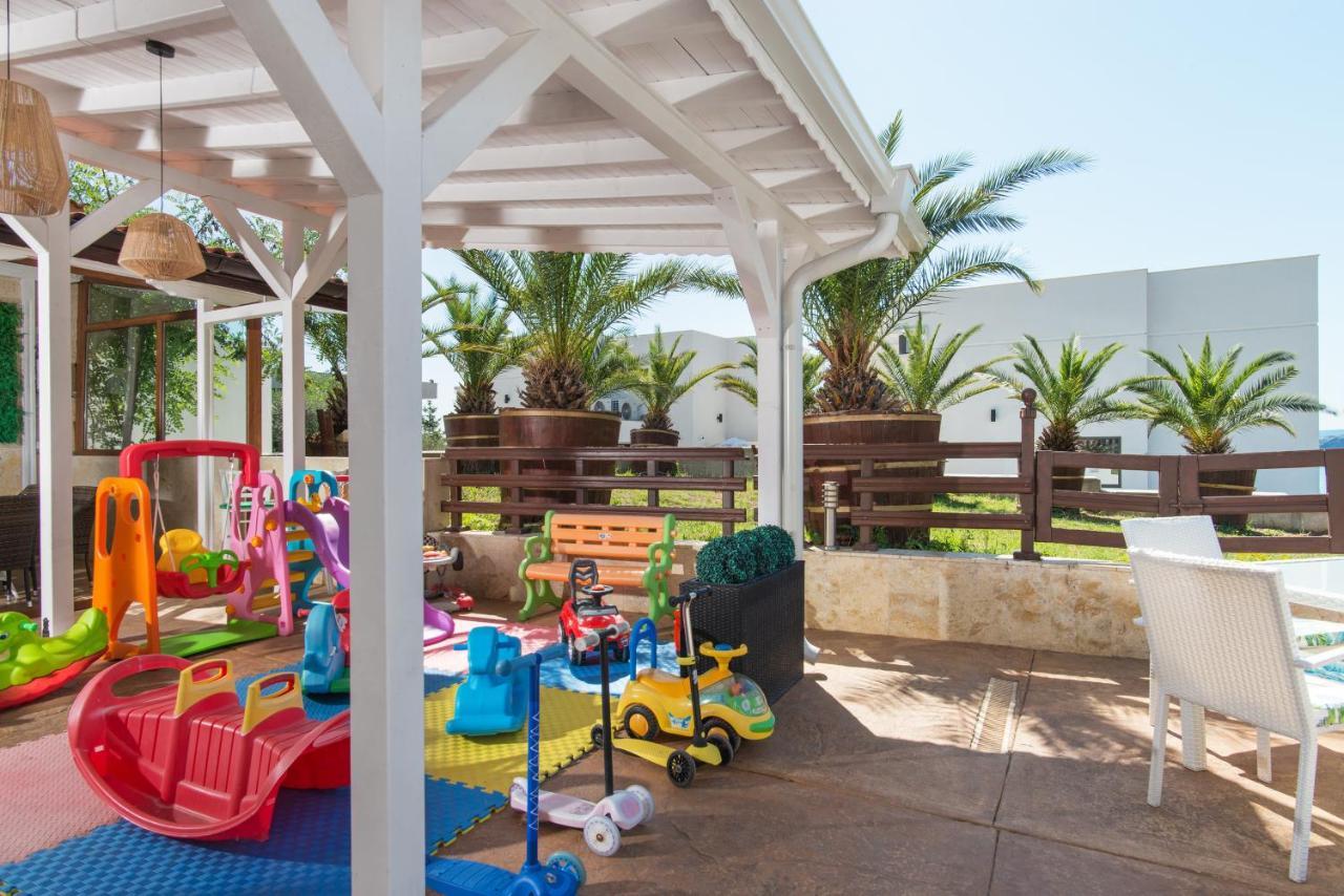 Семеен Хотел Golden Place Sozopol Exterior photo